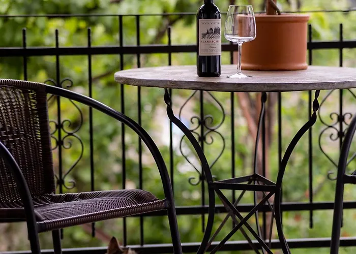 Vines & Views Ano Volos